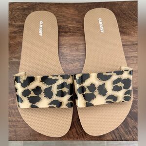New Old Navy Tan and Black Leopard Sandals